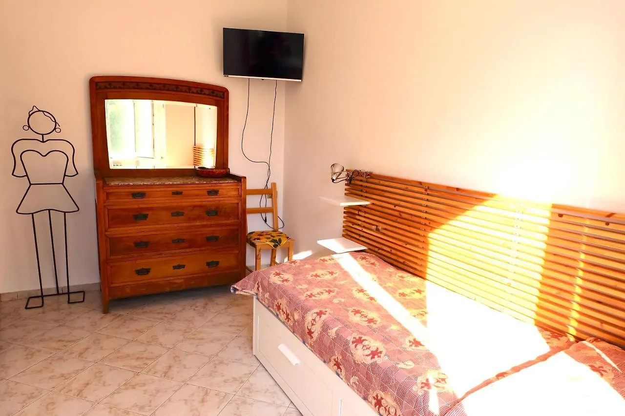 Aria Di Casa B&B Cantu Bed & Breakfast